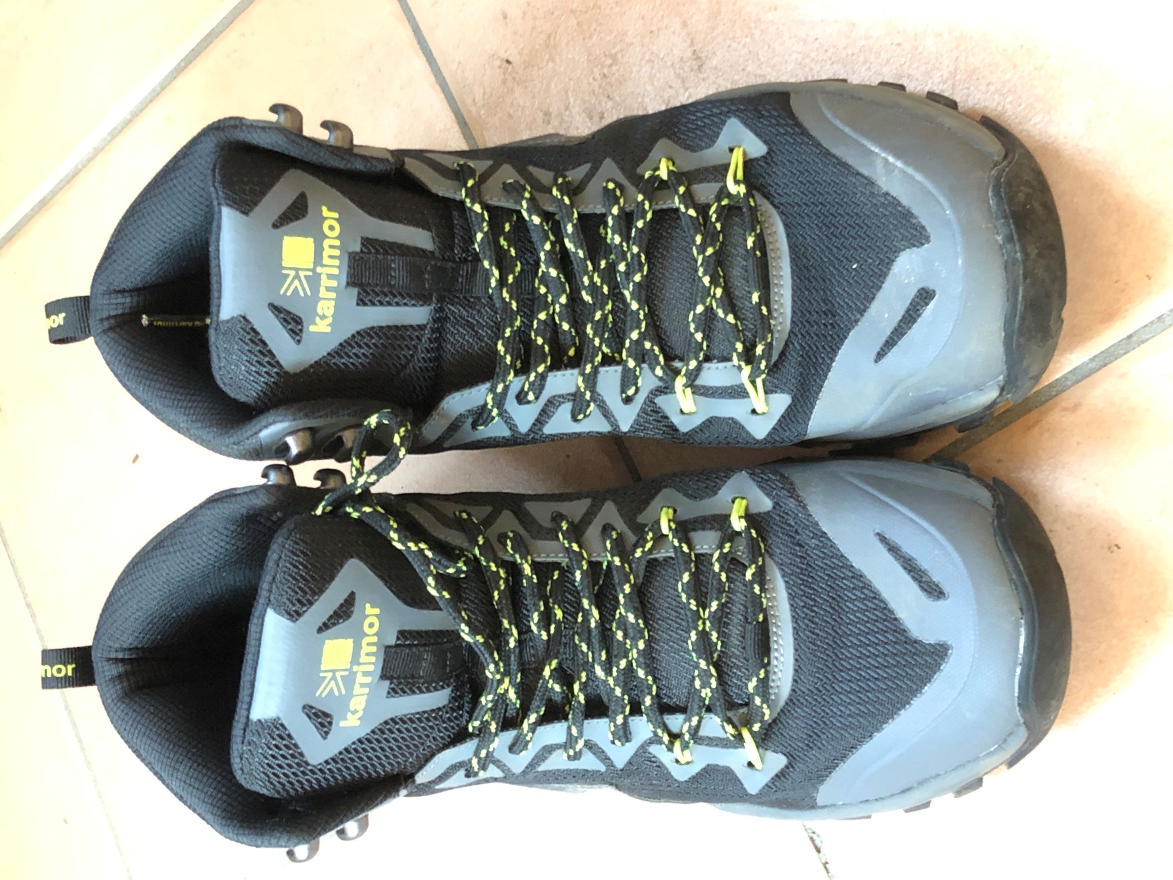 �g���b�L���O�V���[�Y