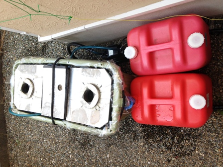 2�̃��U�[�u�^���N�V�X�e��